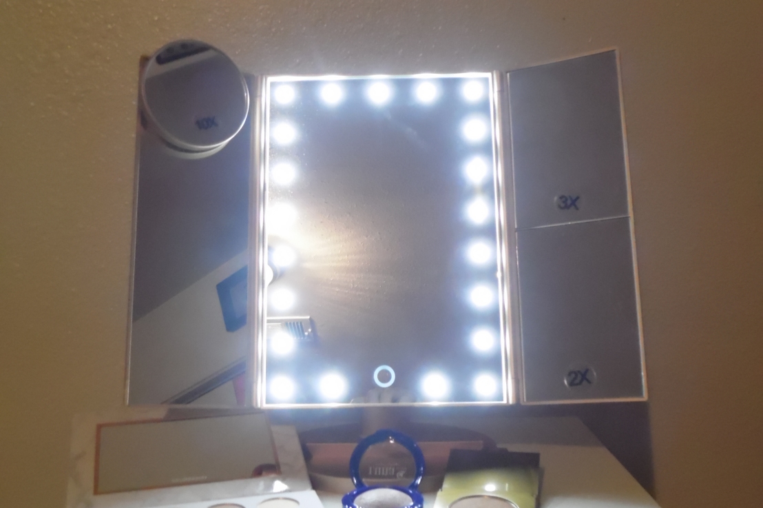Asani Tri-Fold Lighted Mirror Review